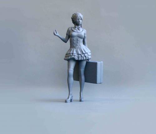 3d печать статуэтки девушки с чемоданом. 